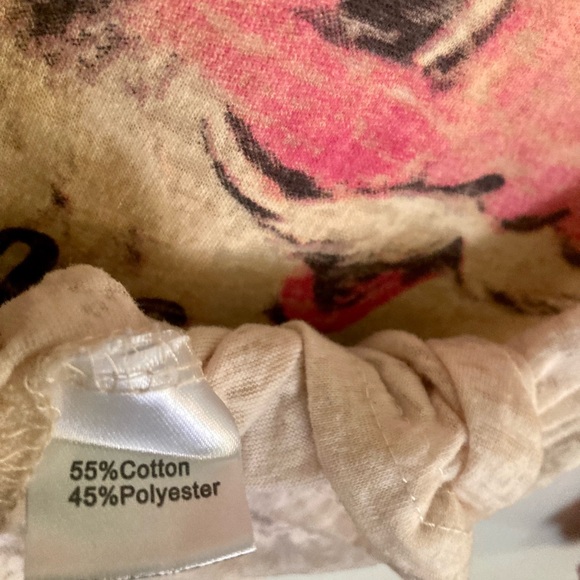 Southern Grace Small Women’s Santa Tissue T-shirt - Picture 6 of 6